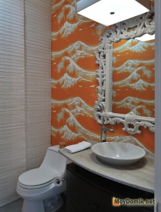 Интерьер туалета с комбинированием цветов и фактур