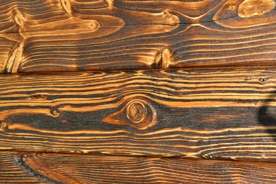 окрашивание брашированной древесины