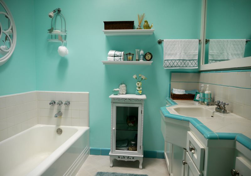 Особенности окраски стен в ванной комнате и на кухне
