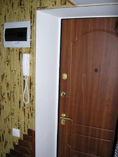 Дизайн откосов входной двери