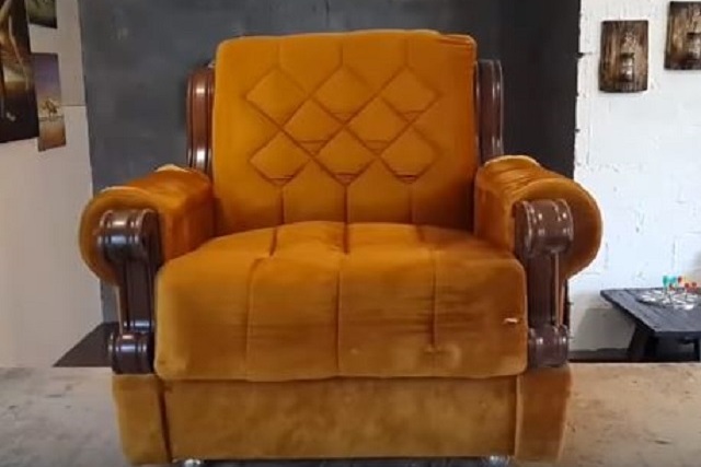  Кресло, которому будет «возвращена молодость»
